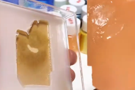 1784026644685012.png 硅膠發粘不干(樹脂).png